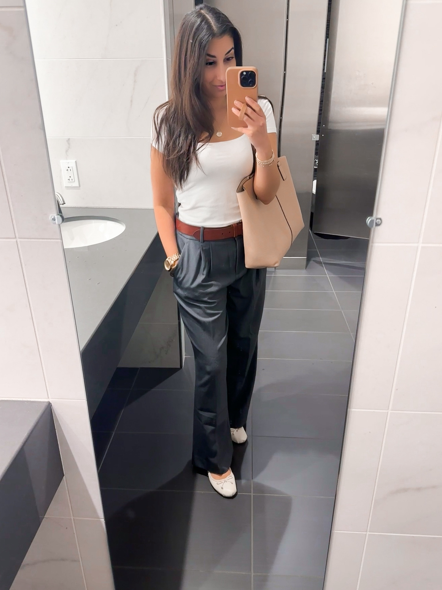 Work ootd 🤍✨
Had to pick up these trousers in grey- the length is perfect I am 5’2” and it doesn’t drag on the ground and the grey is so good for fall and winter especially paired with pops of red or burgundy! Also this top is a staple and comes in multiple colors 🤍


Work top, petite work outfit, grey trousers, petite trousers, office look, office outfit inspo, work outfit inspo, petite pants, petite work pants, fall work outfit, fall outfit inspo, fall capsule wardrobe, work capsule wardrobe, staple pieces, basics

#LTKWorkwear #LTKStyleTip #LTKShoeCrush