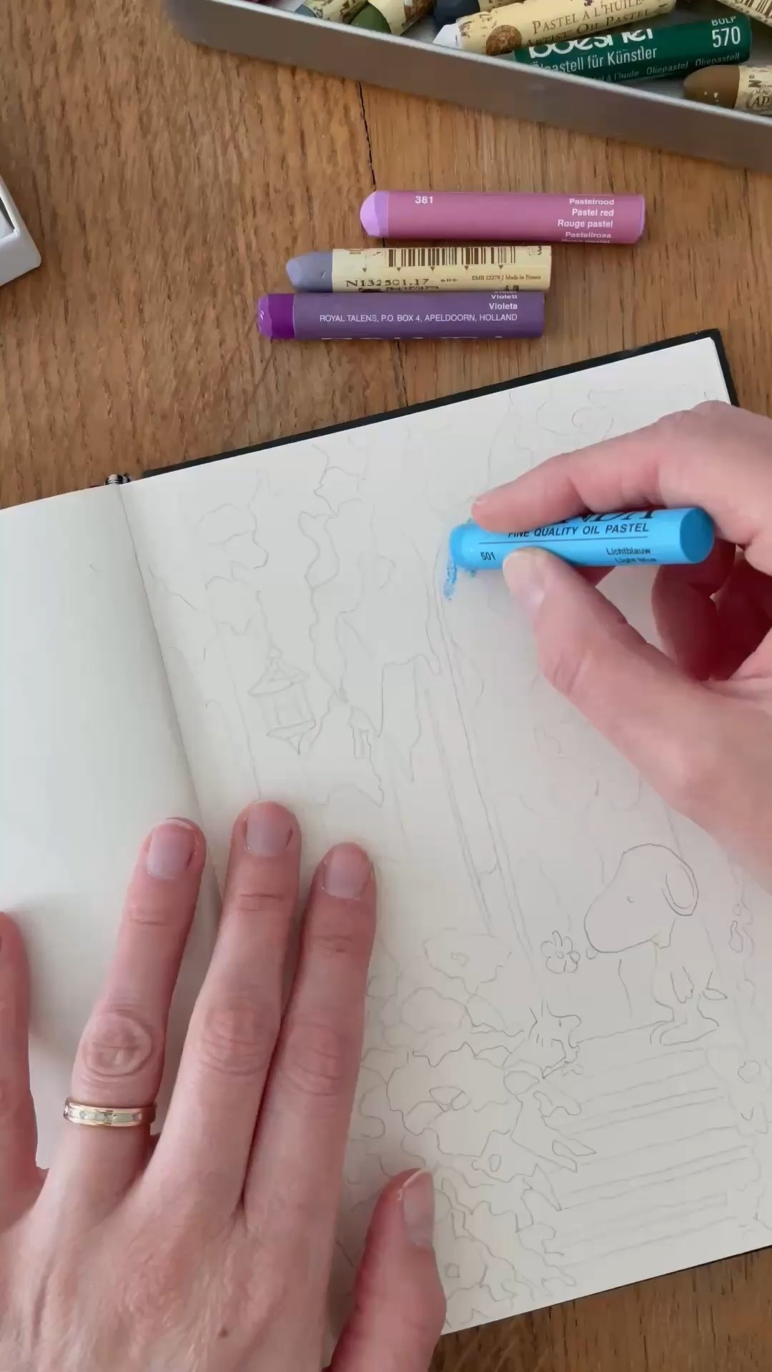 Pastels, dessins, activité, loisirs créatifs, moment détente, Snoopy, coloriage, cosy

#LTKhome #LTKfrance #LTKeurope