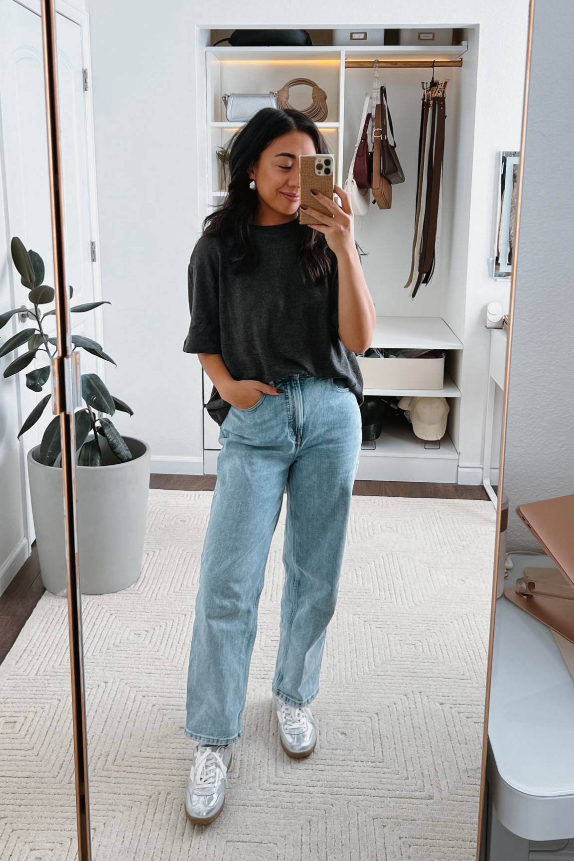 Casual knit tee outfit

#LTKStyleTip #LTKFindsUnder50