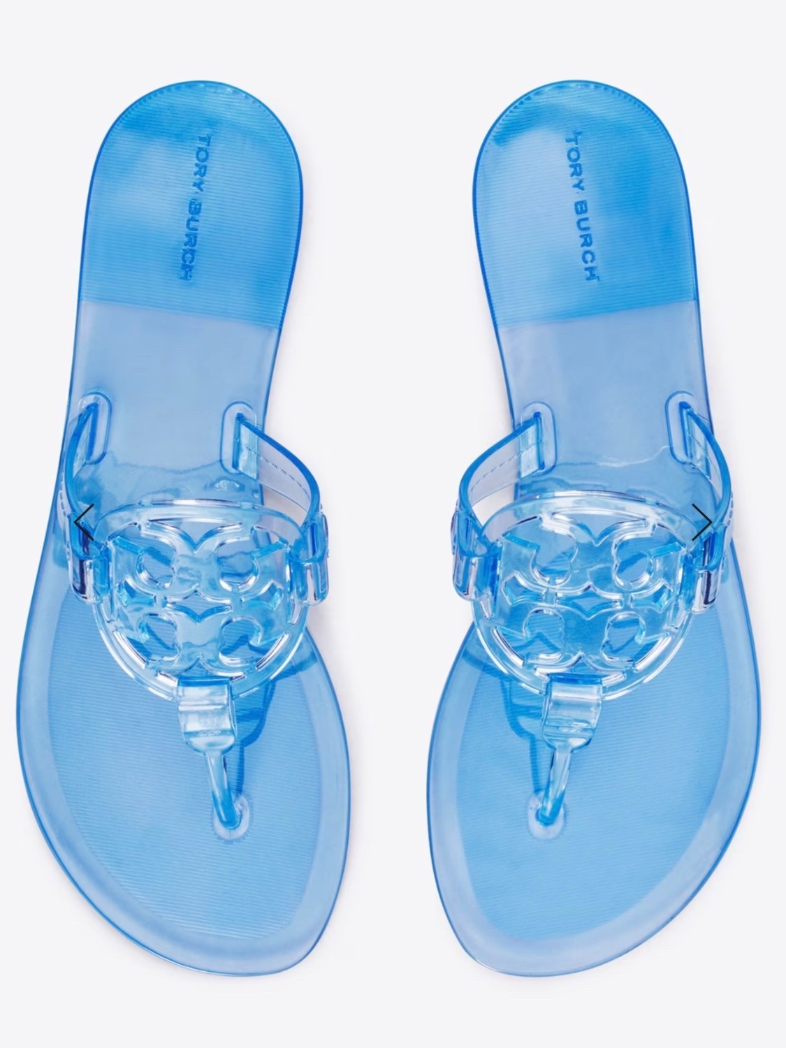 I am IN LOVE. As a girl who’s always been obsessed with jelly shoes, the Tory Burch Jelly Splash Sandals just jumped to the top of my wishlist. 👀
Waterproof. Lightweight. That iconic TB logo. And this blue color?! I can’t.
These are already flying off shelves tapping to shop before my size is gone. 🔗
#ToryBurch #JellySandals #JellySplashSandals #SummerSandals #SummerShoes #CuteFlats #DesignerSandals #LTKSeasonal #LTKTravel #LTKSaleAlert

#LTKSeasonal #LTKTravel #LTKSaleAlert