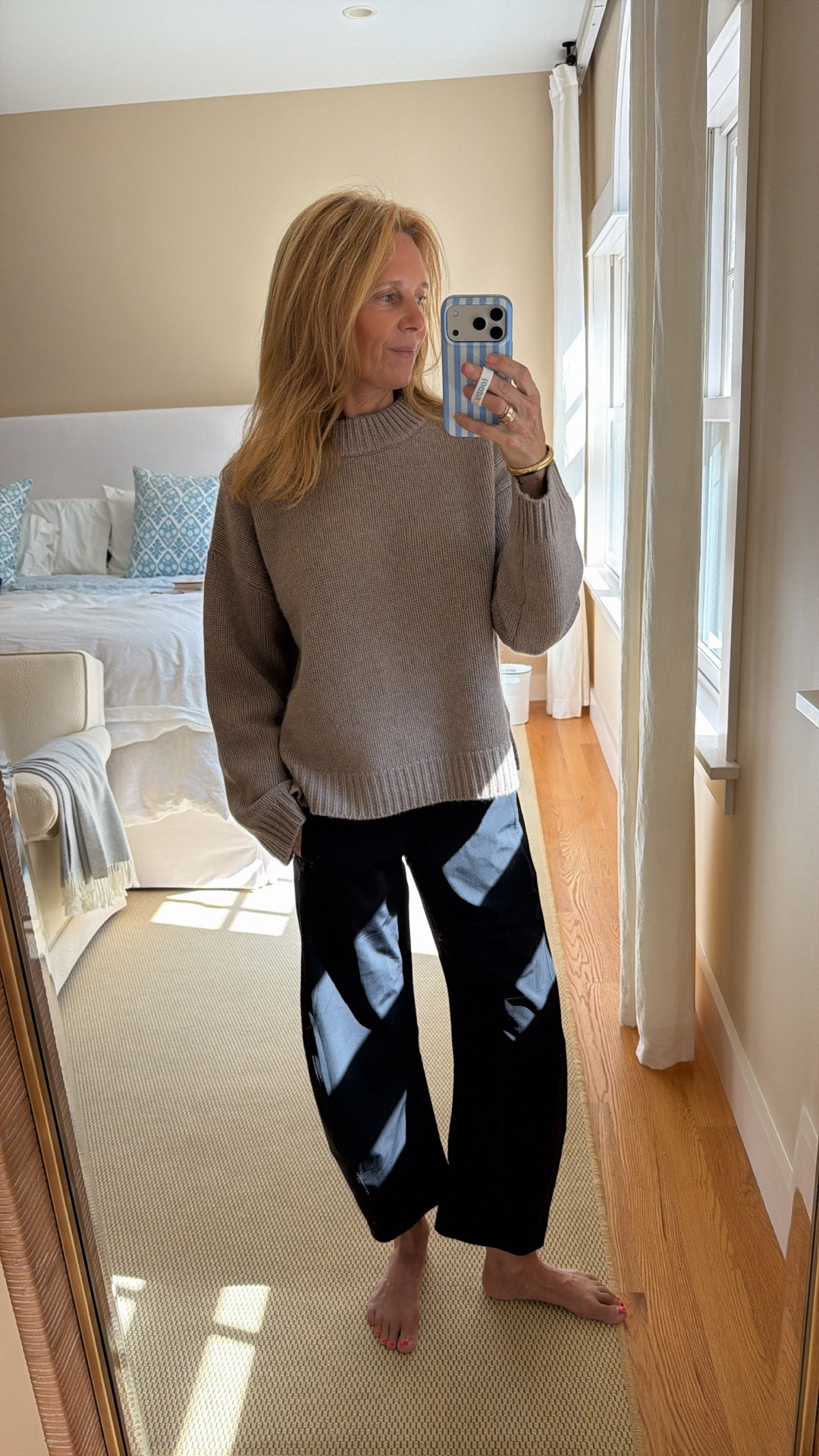 Cozy travel outfit. $55 off Ruti pants with code FW26

#LTKgrwm #LTKootd #LTKdayinmylife