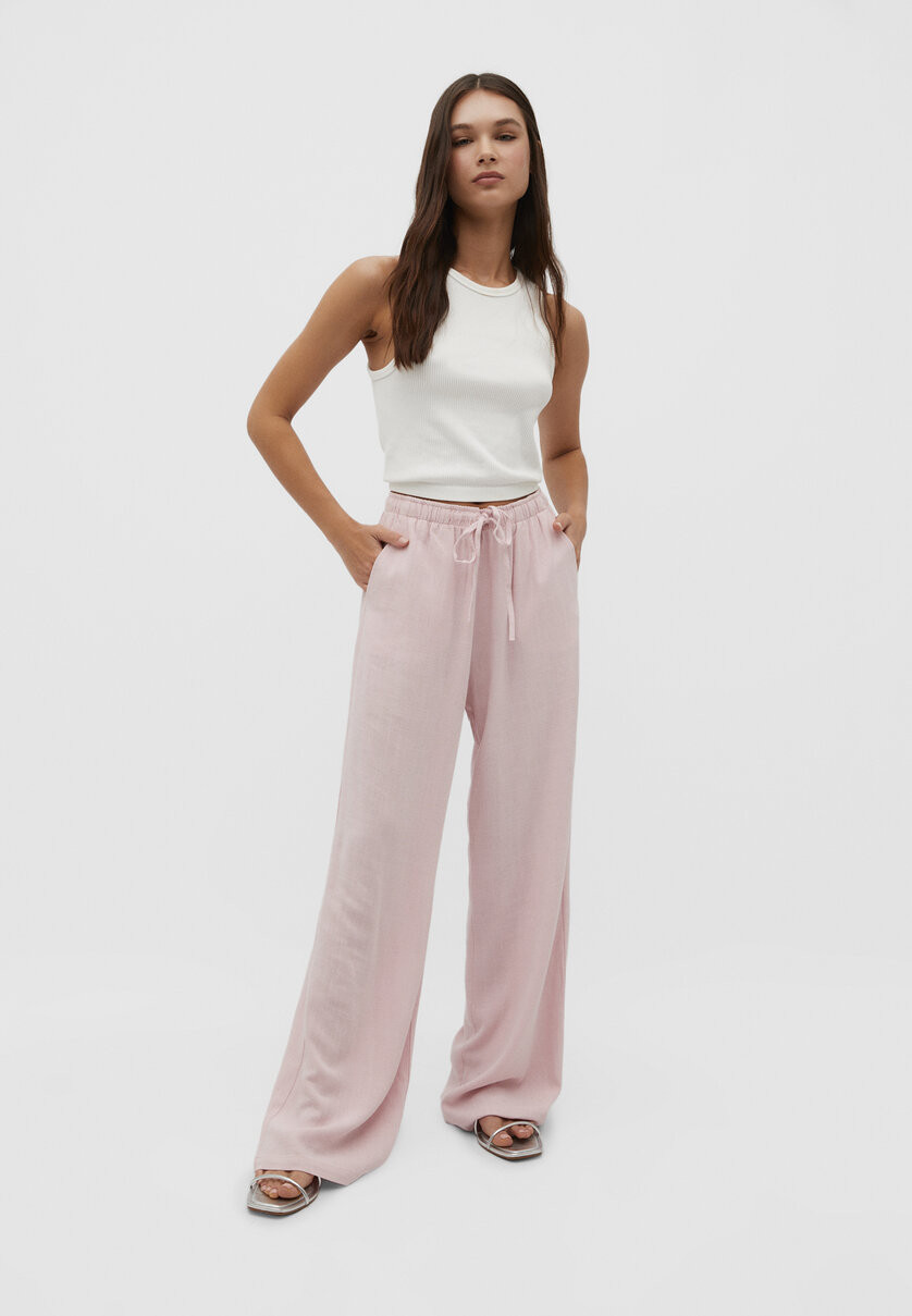 Lange, fließende Hose Stil mit Leinenanteil | Stradivarius DE