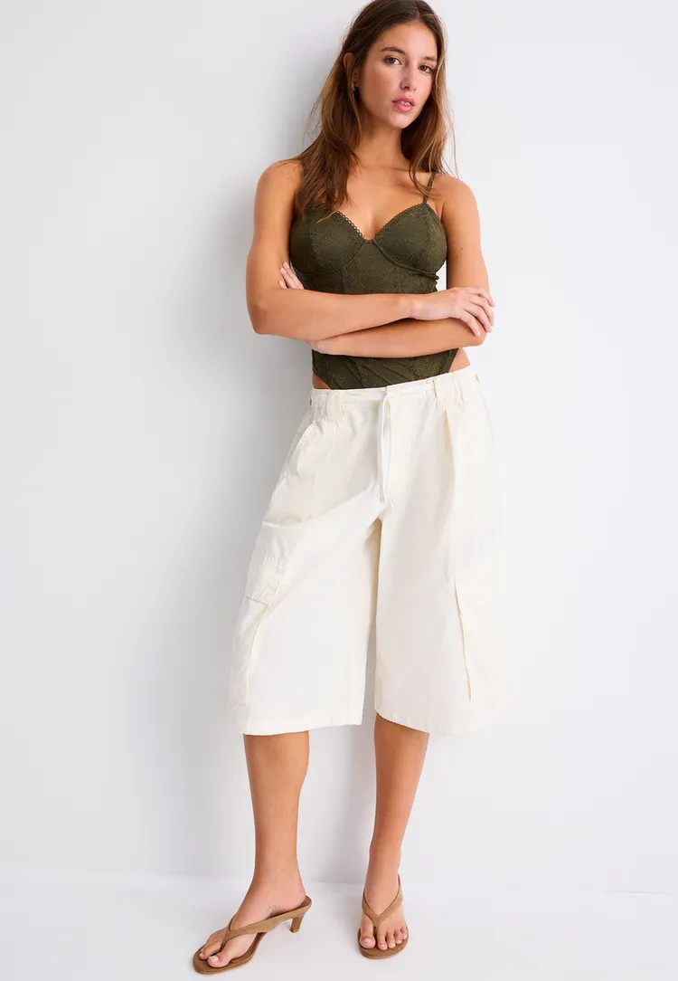 Poplin Bermuda shorts with stoppers - Women's Shorts and Jorts | Stradivarius United Kingdom | Stradivarius (UK)
