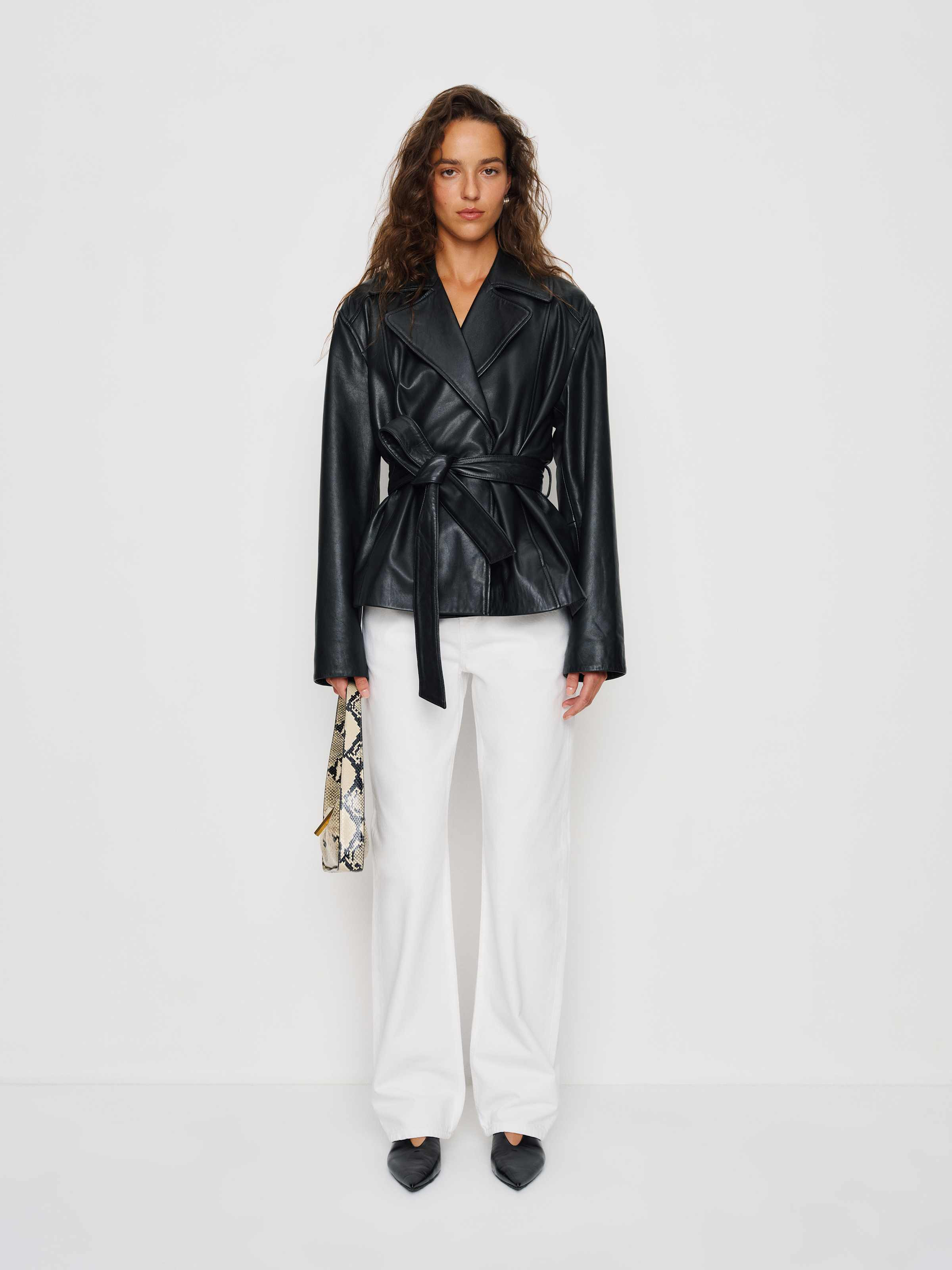 Veda Jaden Cropped Trench | Reformation (Global)
