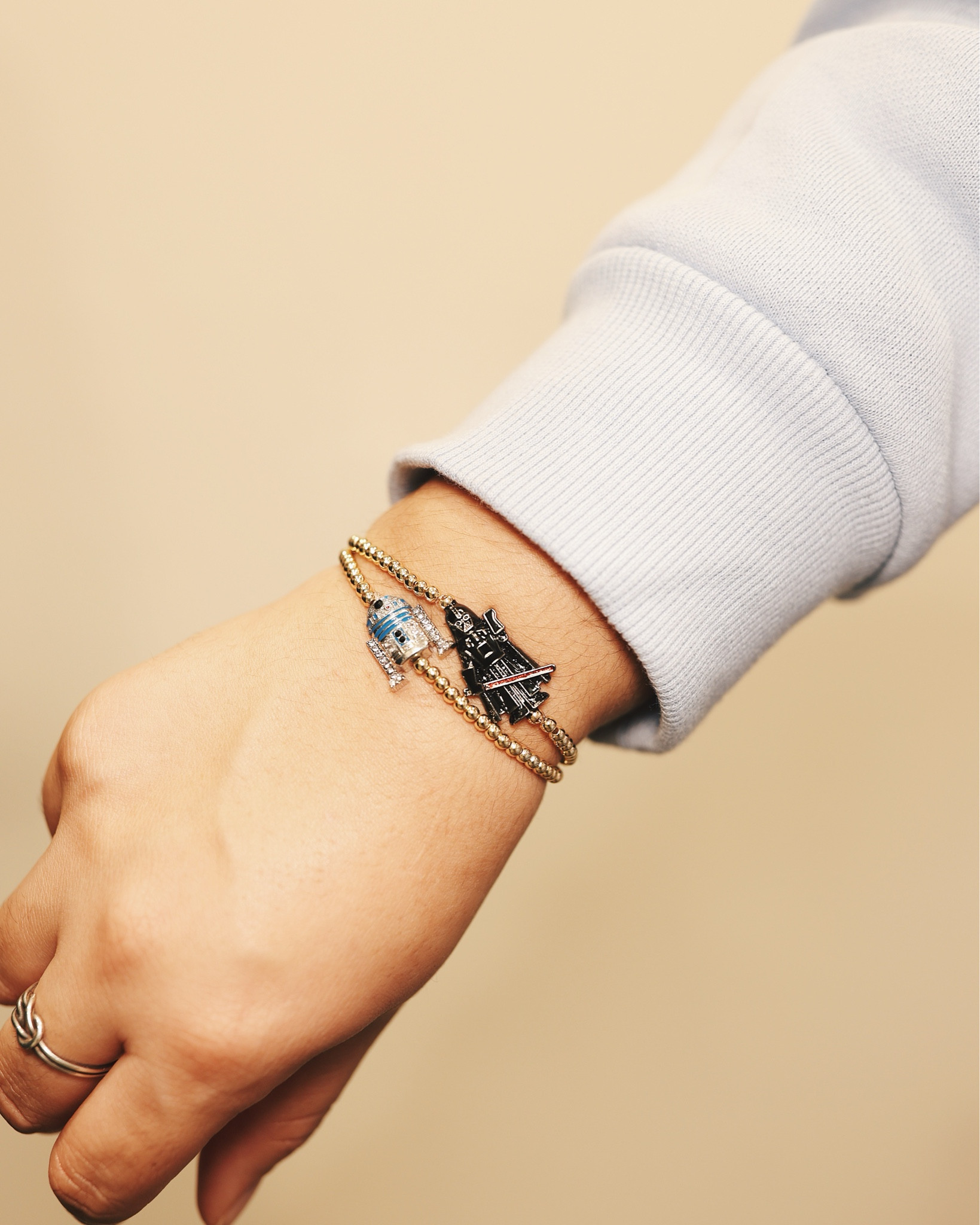 BaubleBar has ALL character bracelets on sale for Black Friday and they’re only $10. Shop your favorite Disney characters! 

#LTKHoliday #LTKCyberWeek #LTKGiftGuide