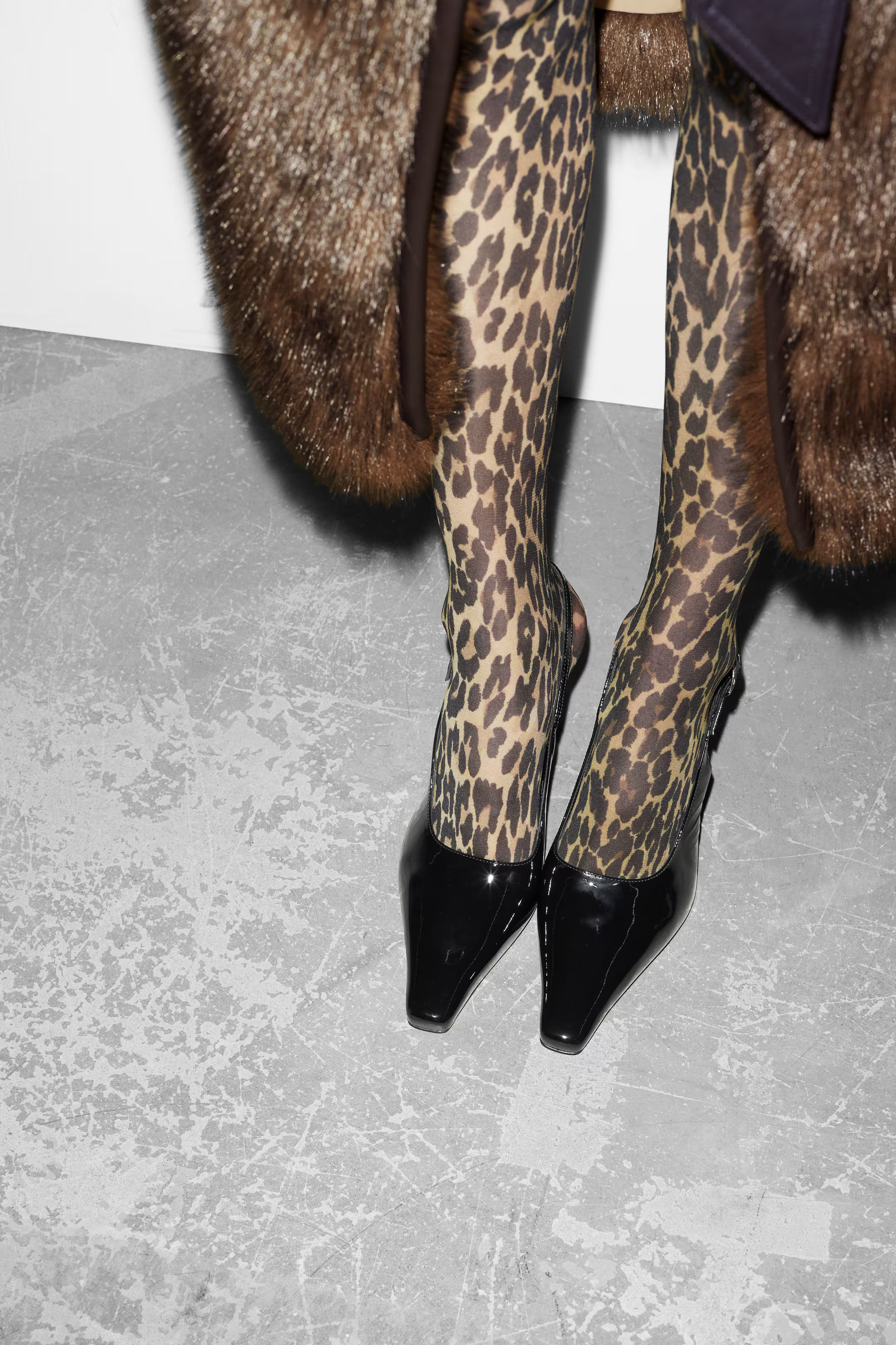 Lacklederpumps mit Slingback-Riemen | H&M (DE, AT, CH, NL, FI)