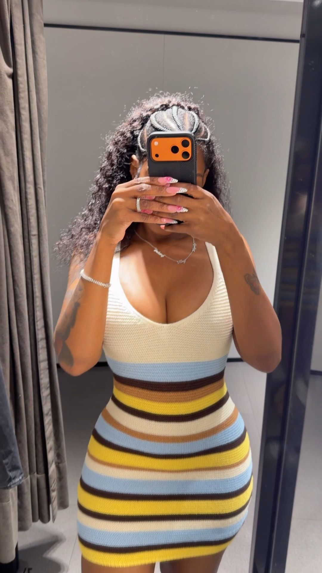 @Zara 


🚨Sizes

POLKA DOT CAPE SKIRT HALTER
Medium 

STRIPED KNIT MINI DRESS 
SMALL

STRIPED KNIT SHORTS
ORANGE / YELLOW
LARGE 

STRIPED KNIT TOP
ORANGE / YELLOW
MEDIUM 

STRIPED CROPPED KNIT JACKET
ORANGE / YELLOW
MEDIUM 

FRUIT PRINT BUSTIER POPLIN DRESS 
SMALL 

FRUIT PRINT MINI DRESS
MEDIUM 


FRUIT PRINT POPLIN HALTER MIDI SMALL