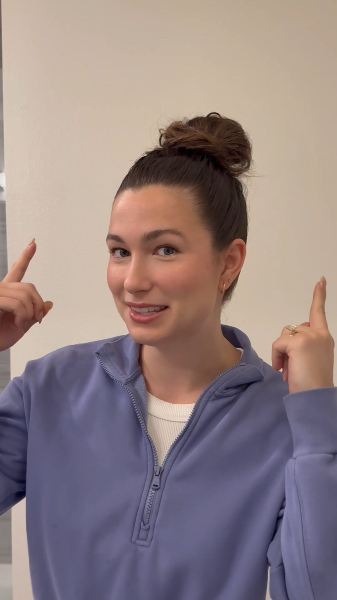 The easiest messy bun tutorial 

#LTKBeauty #LTKStyleTip #LTKFindsUnder50