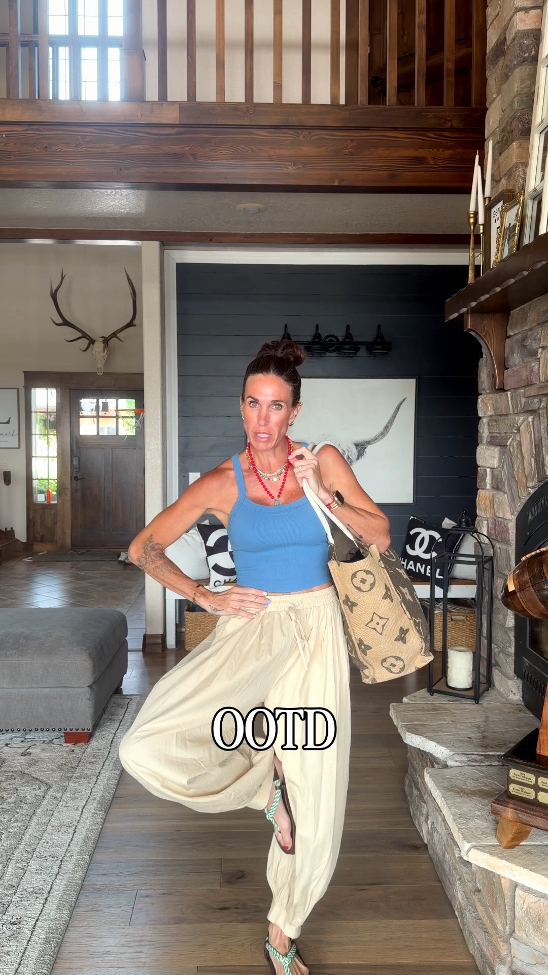 Dressed up diaries, day 14 
Going to clean so needed to be cozy

#LTKootd
