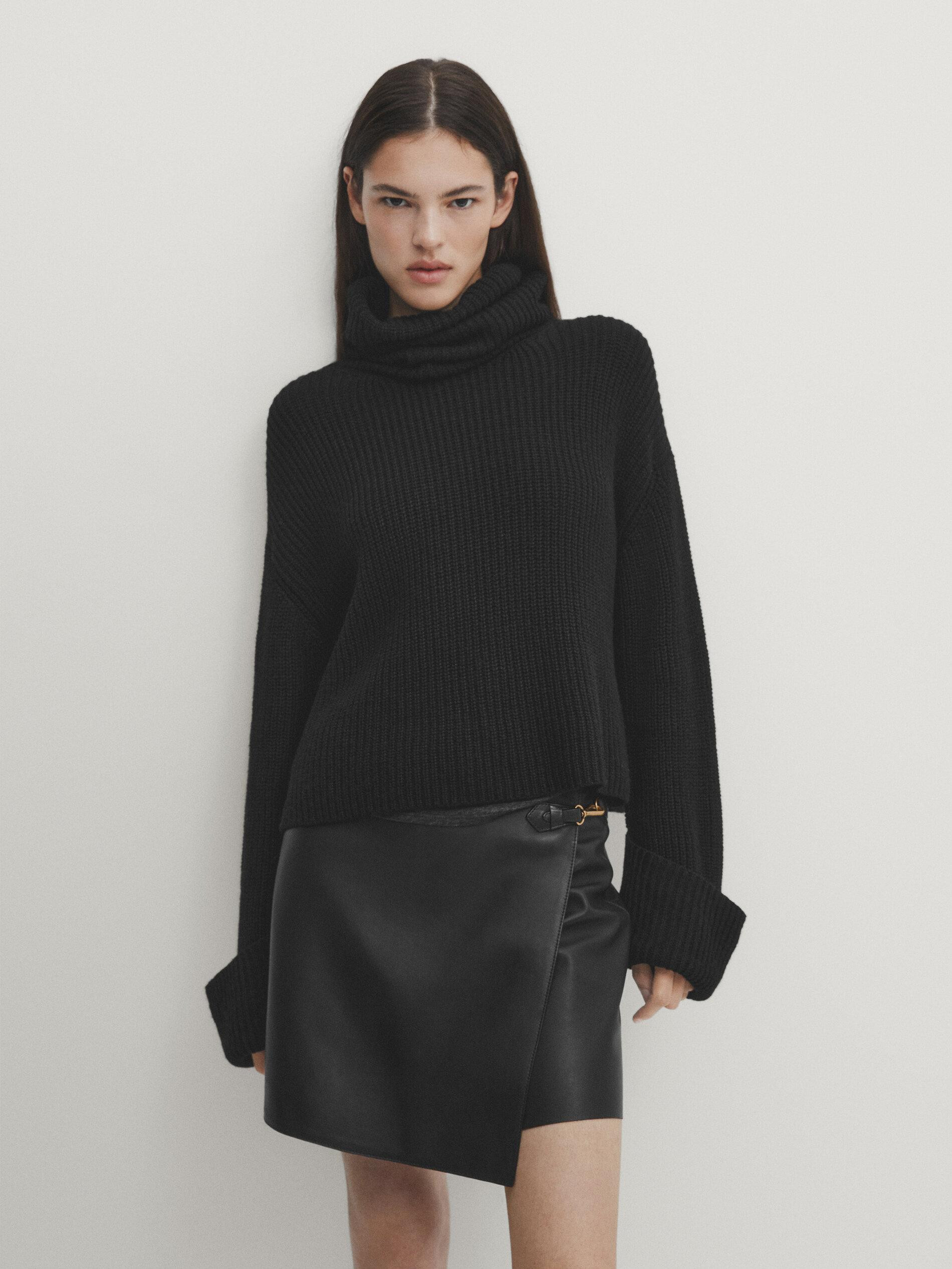 Black nappa leather mini skort | Massimo Dutti UK
