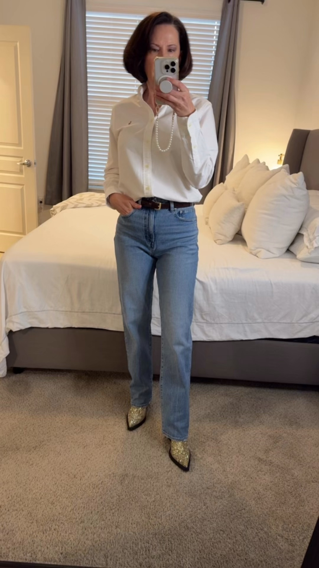 This button down is such a classic. Definitely something everyone needs in their wardrobe !

#LTKstorytime #LTKgrwm #LTKSaleAlert