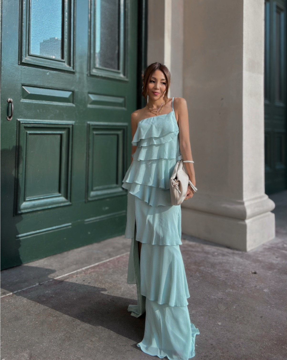 One dress can change everything 🩵

Dress ID: LF24253CP
Use code Liyan10 for 10% off from @aw.bridal


@awbridal.occassions
#GRWM #awbridal #weddingguestdress #fashionweekseason #chiffongown #ruffles #dressoftheday #weekendready 

#LTKwedding #LTKaustralia #LTKdatenight