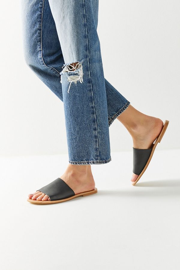 UO Soft Leather Slide Sandal | Urban Outfitters (US and RoW)
