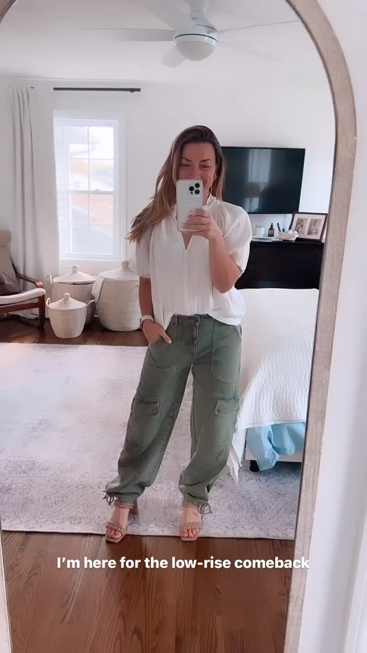 Loving the comeback of low rise cargos!

#LTKfit #LTKSeasonal #LTKstyletip