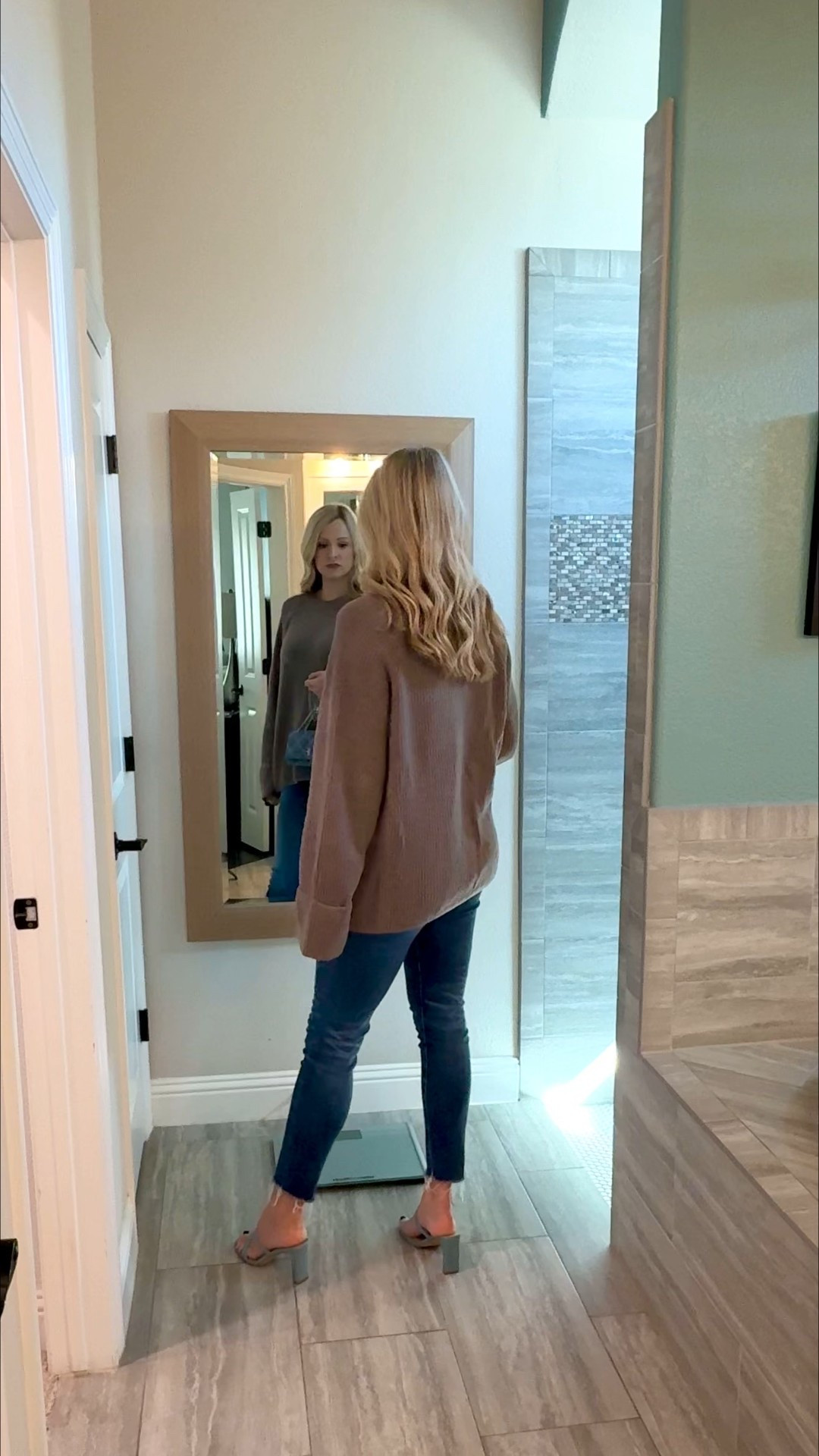 The softest most versatile sweater of the season 🍂🍁🤎

#LTKStyleTip #LTKFindsUnder100 #LTKSaleAlert