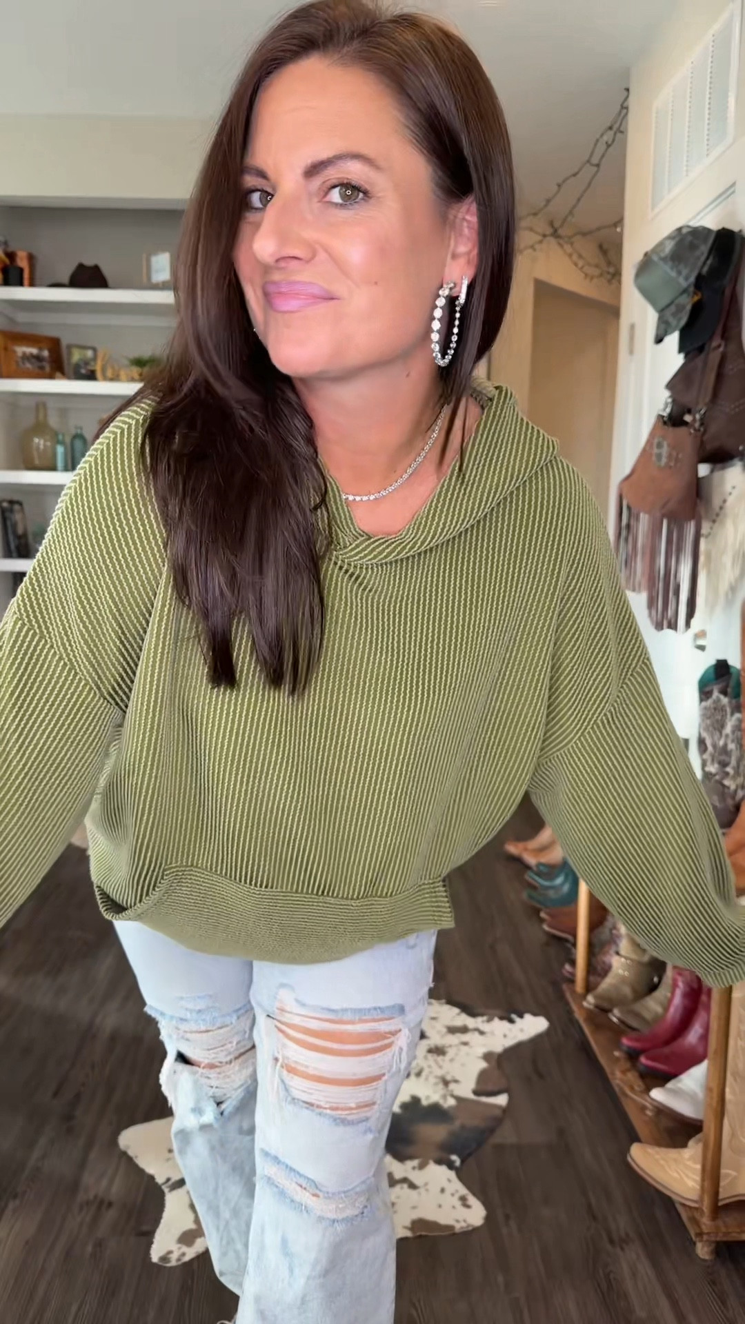 I love this hoodie because it’s so lightweight. Perfect for seasonal transition outfits and looks great with everything I’ve paired it with from leggings, to jeans, to shorts. Wearing a large because I wanted it extra oversized. I also have it in other colors. 

#SeasonalTransitionOutfit #Hoodie #CasualStyleInspo 
