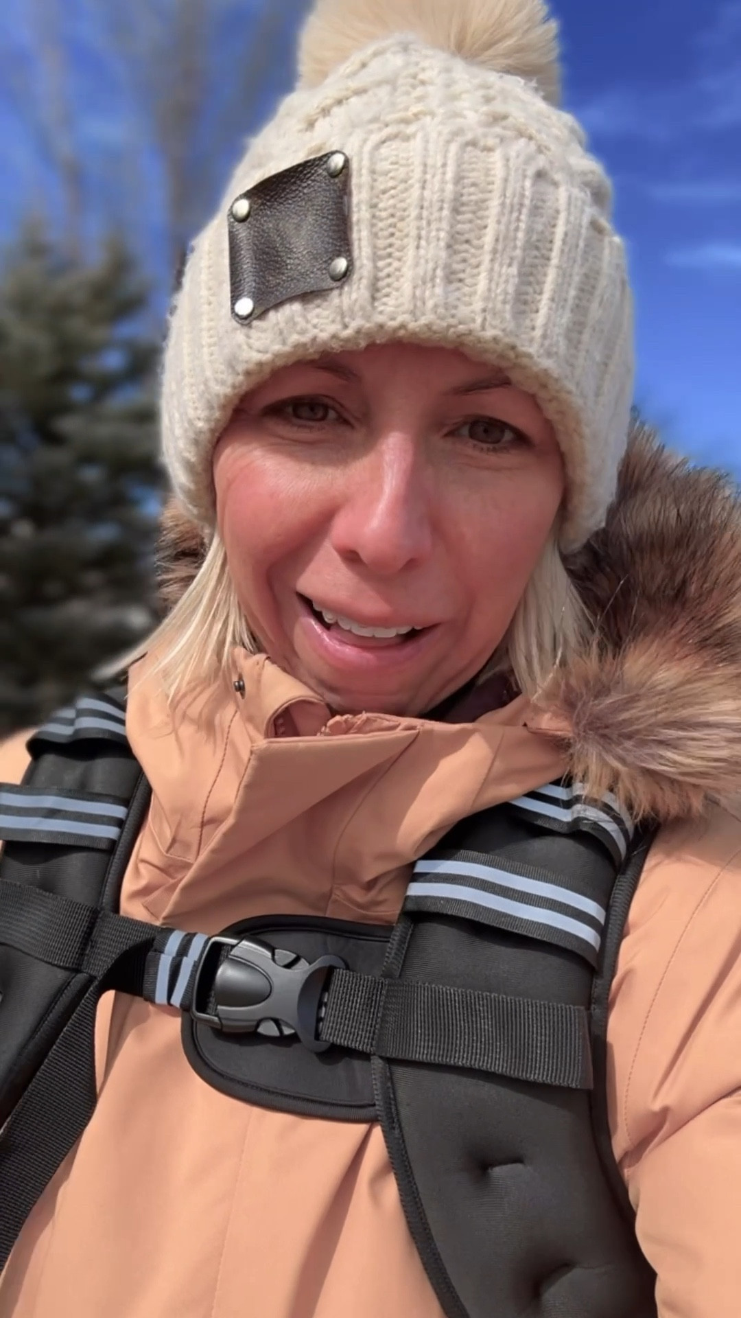 Some tips for using a weighted vest to up your fitness game + better your health- for all my gals over 40…
You want to use a weight around 10-15-% your body weight 👍🏻
- engage your core + activate your glutes when walking to take stress off your lower back! 

#LTKWatchNow #LTKOver40 #LTKActive