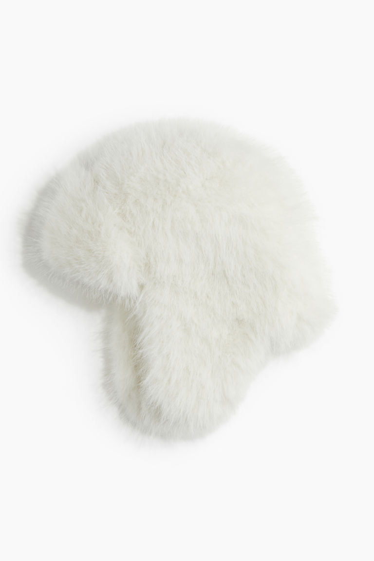 H & M - Fluffy earflap hat - Weiß - Damen | H&M (DE, AT, CH, NL, FI)