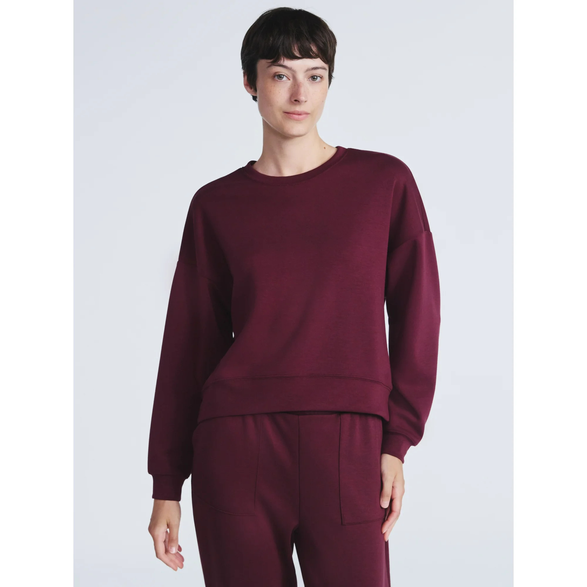 Scoop Women's and Women's Plus New Scubaknit Cropped Sweatshirt with Drop Sleeves, Sizes XS-4X | Walmart (US)