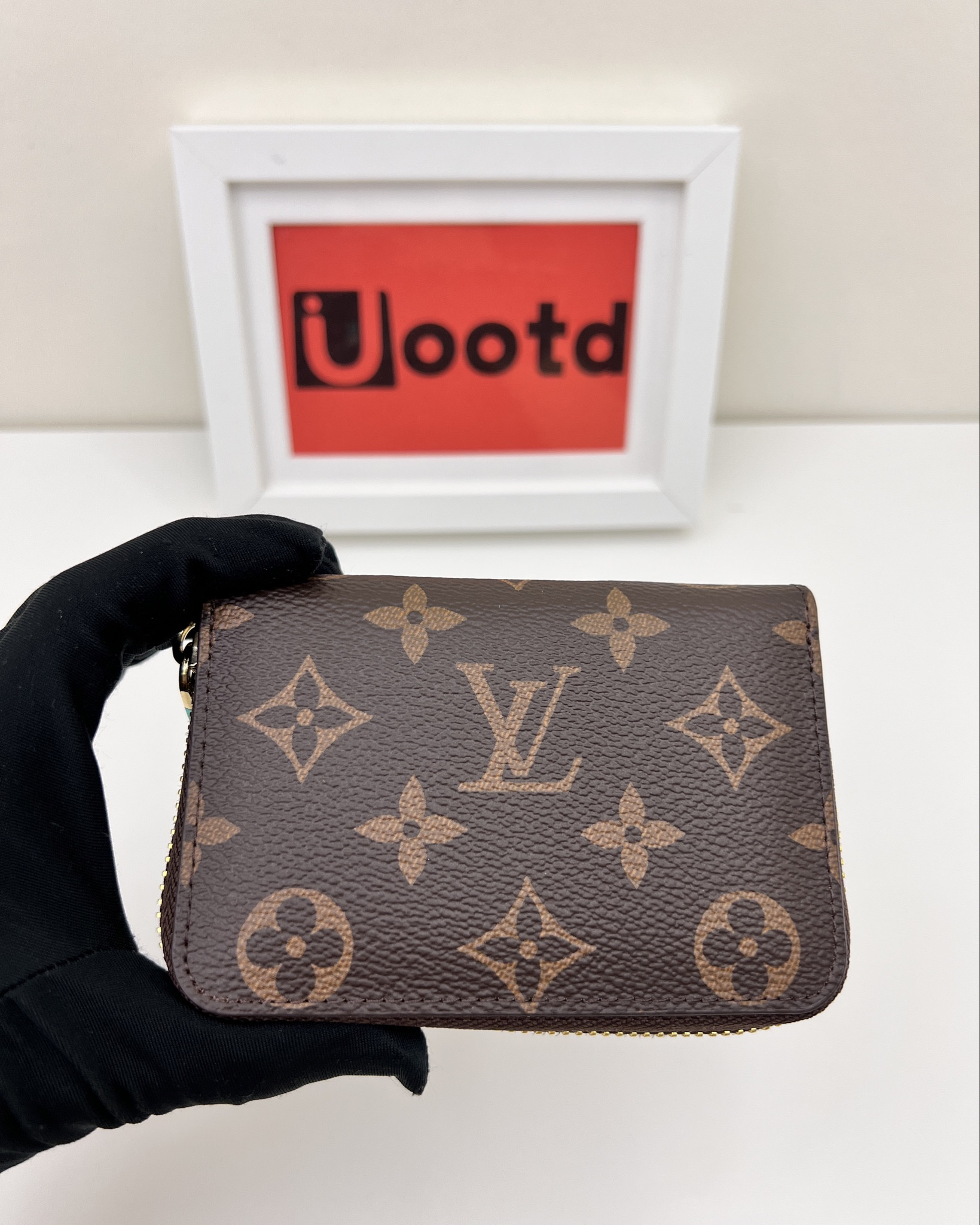 LV cardholder LV clip wallet 

#LTKGiftGuide #LTKfindsunder50 #LTKworkwear