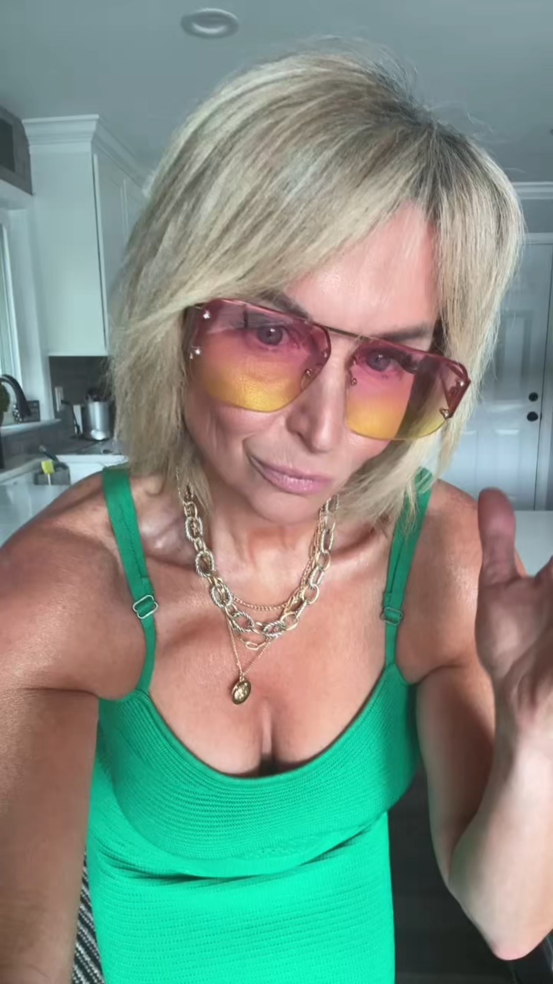 💚 Bold, Bright & Effortless 💚
This green knit bodycon dress is giving vacay vibes meets midlife confidence! ☀️
It’s stretchy, flattering, and perfect for everything from brunch to date night.
Pair it with nude wedges and gold accessories for a look that turns heads without trying too hard.

🛍️ Shop the full look on my LTK – dress, shoes & sunnies linked!
#LTKStyle #MidlifeGlowUp #GreenDressSeason


#LTKOver40 #LTKSaleAlert #LTKStyleTip