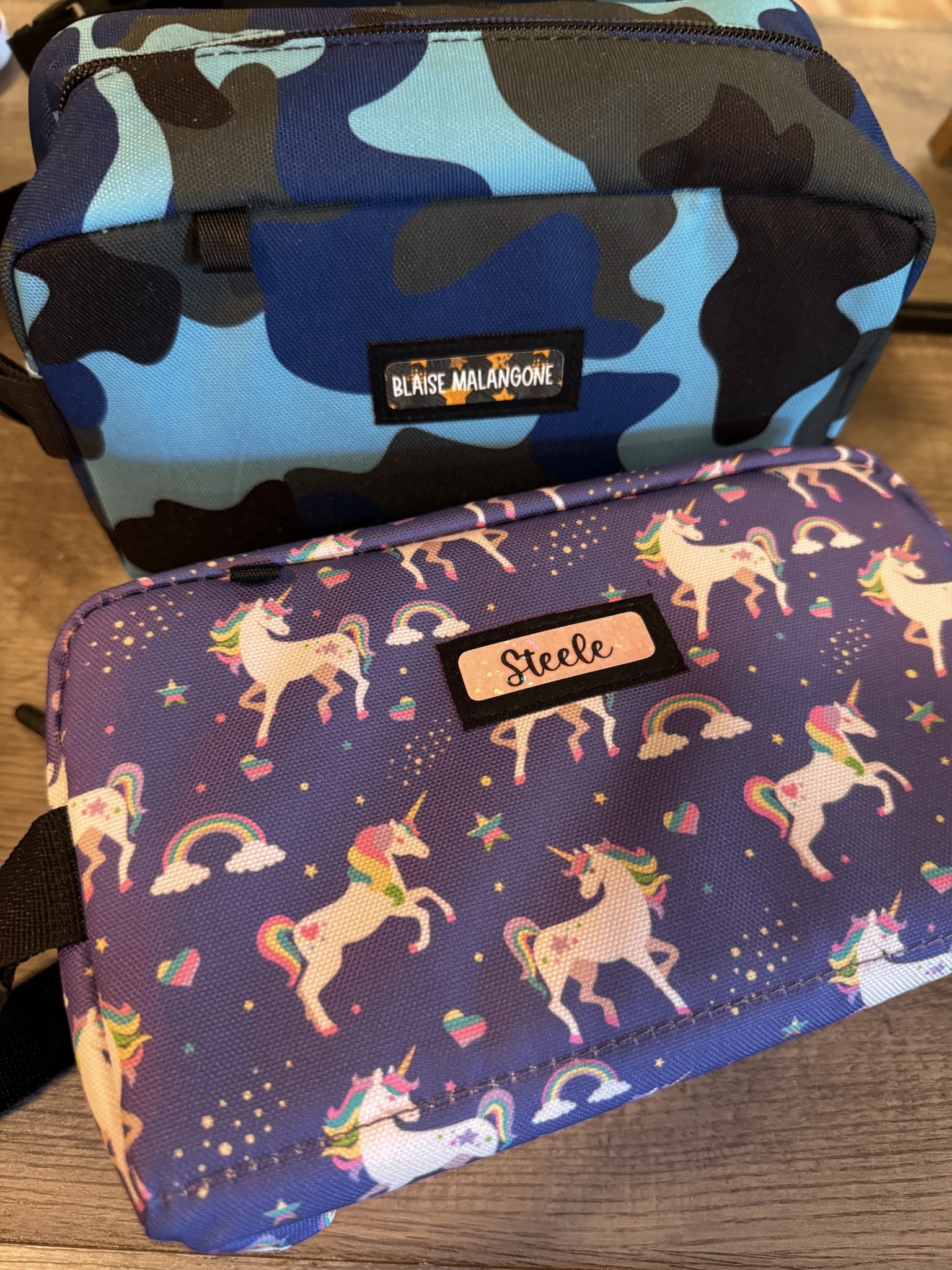 My favorite back to school purchase. Snack bags with protected ice pack pockets so that dry snacks don’t get “wet” but will still keep cold snacks cold. 10/10. Ice packs included!

#LTKFindsUnder50 #LTKKids #LTKItBag