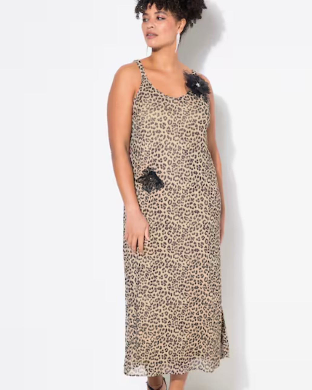 This set to me looked vintage. I imagine being a jazz singer (have you ever seen the movie the butchers wife)?

Use code crystleulla to save 35%

Anyway, those vibes, I love it! The little flower additions in tulle is perfection!
Gorgeous cheetah print dress that is long and elegant and a beautiful wrap.

#ullapopken 

#LTKFindsUnder100 #LTKSpringSale #LTKPlusSize