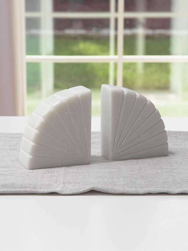 Best Home Fashion Scalloped Semicircle Marble Bookends - White - 3.5" L x 2" W x 4.875" H | Amazon (US)