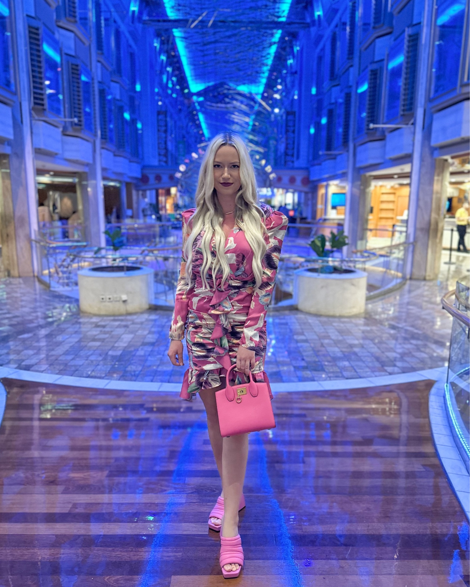 Tropical dress for Chef’s Table dinner on a cruise! Similar dress from the same designer linked below.

Dress: 4
Heels: Pink, 9.5

Night Out | Semi-formal

#LTKstyletip