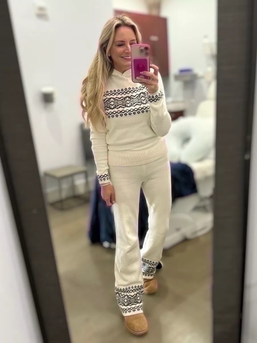 The cutest set! Wearing an XS in both!



#LTKSeasonal #LTKootd #LTKdayinmylife