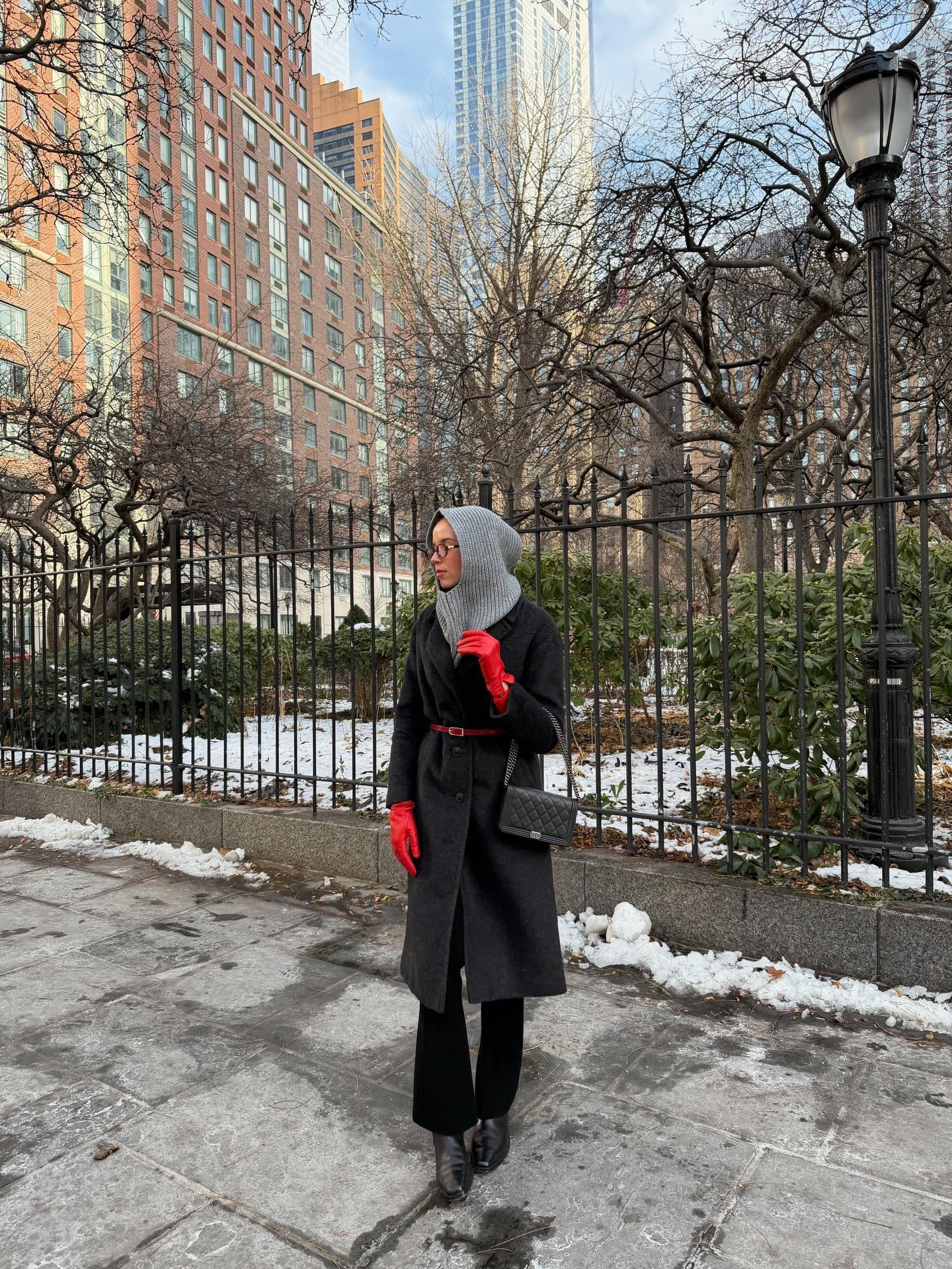 cruella but make it chic and not evil at all?!