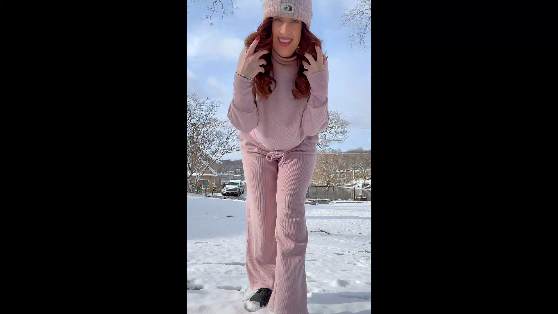 OOTD ITS A COLD AND SNOWY DAY. ❄️THIS TWO PIECE SETBIS PERFECT FOR STAYING WARM AND COZY INSIDE 🔥

#LTKFindsUnder50 #LTKSaleAlert #LTKHoliday