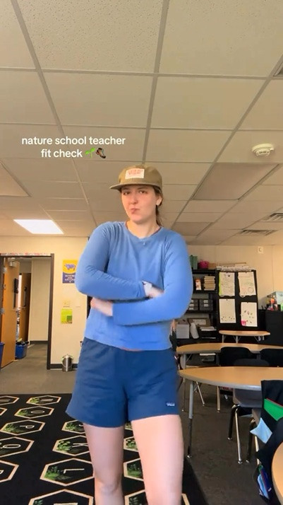 Finally warm enough for the Patagonia baggies to make an appearance! 
#teacher #teacheroutfit #teacherfitcheck #natureschool #granolagirl