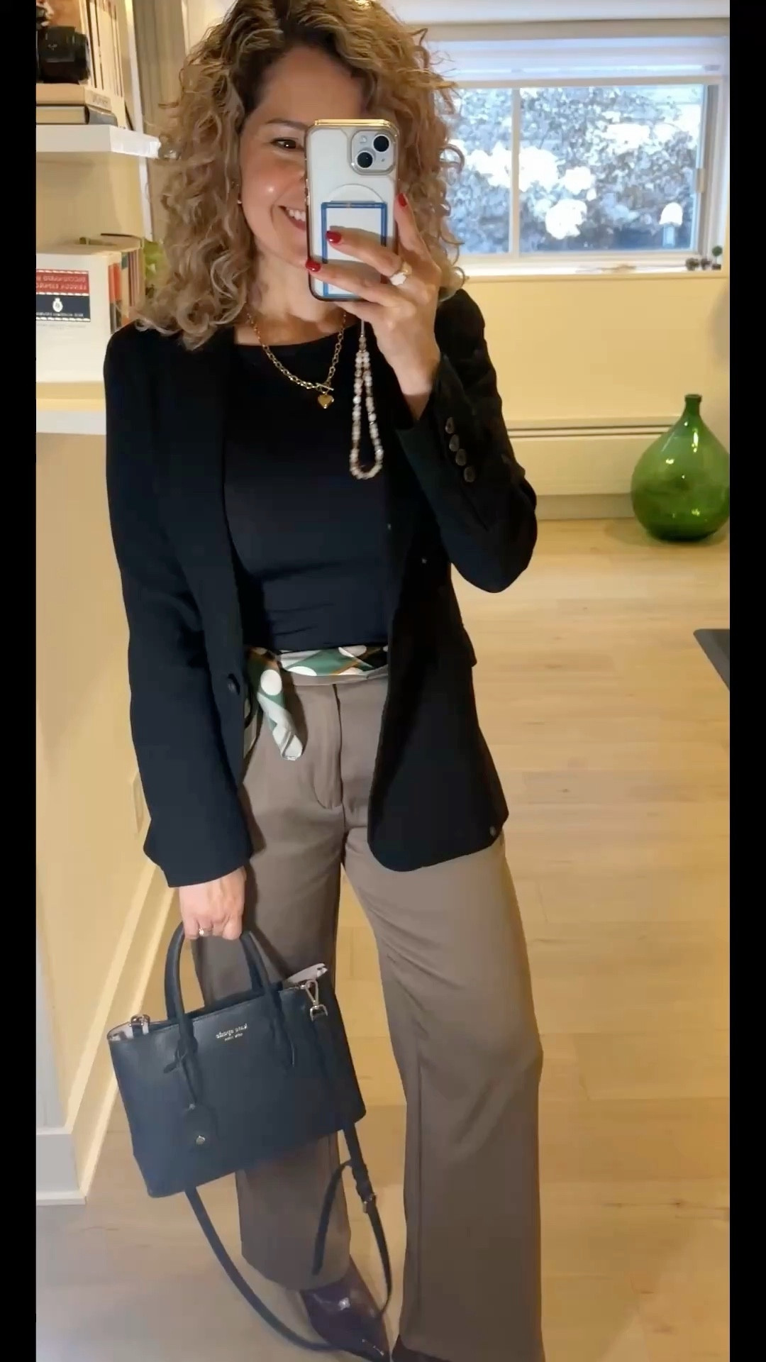 Classy office outfit 

#LTKworkwear #LTKcanada #LTKwinter