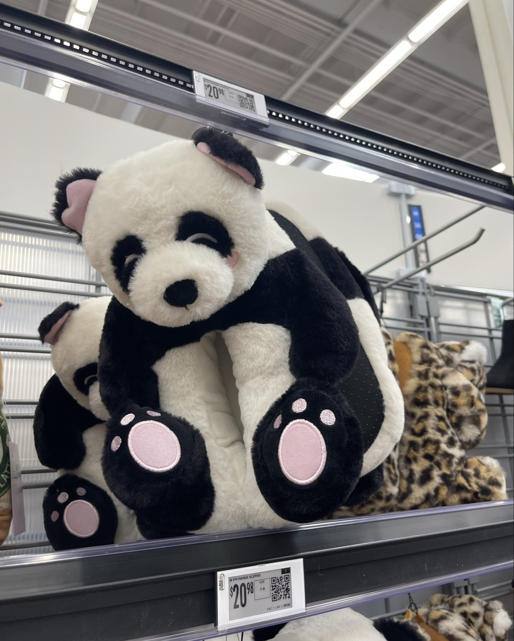 The cutest  slippers!!

#LTKKids #LTKFindsUnder50 #LTKStyleTip