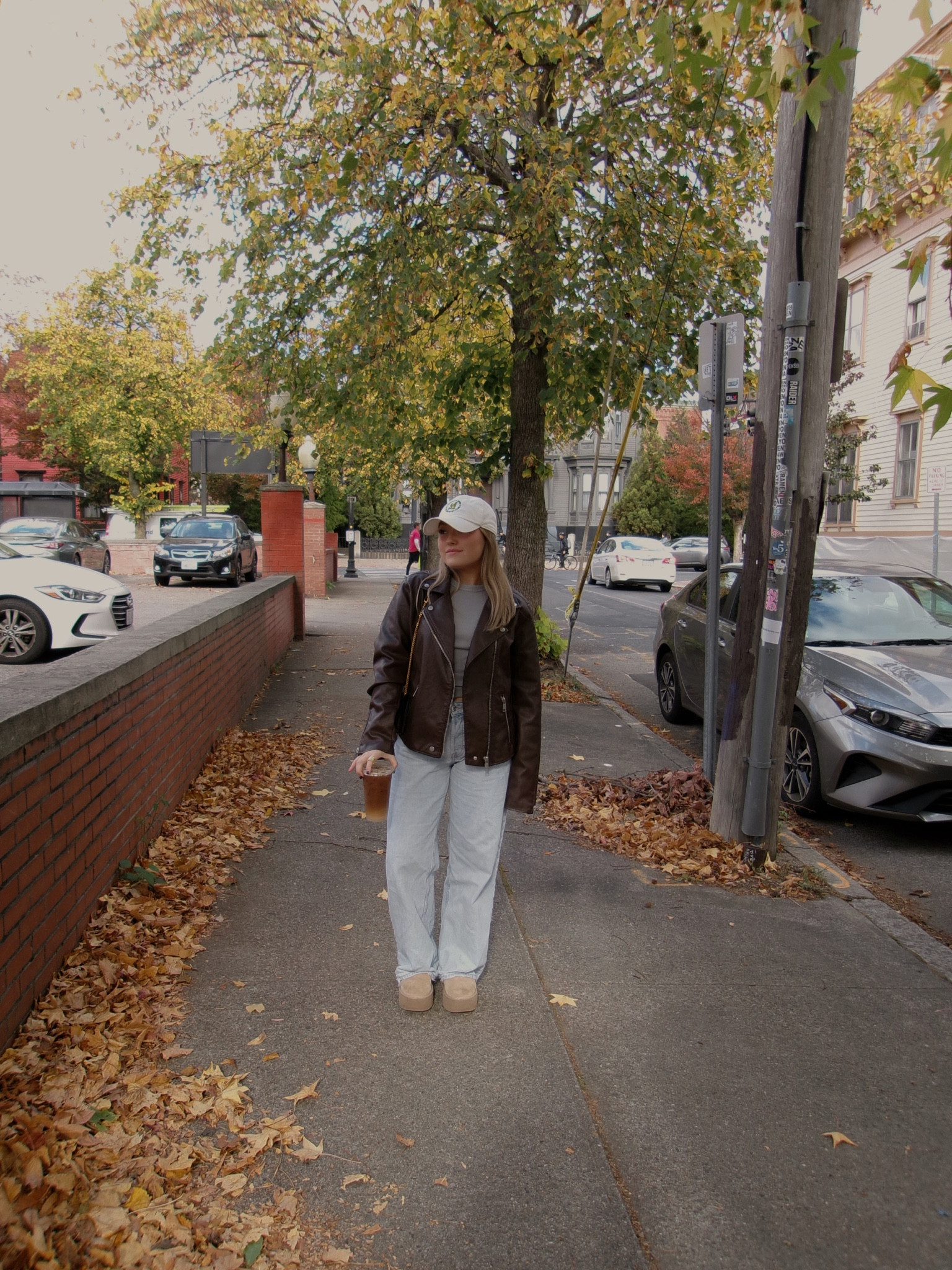 Sunday morning coffee runs ☕️ #fall #coffeerun

#LTKSeasonal #LTKHoliday #LTKHome