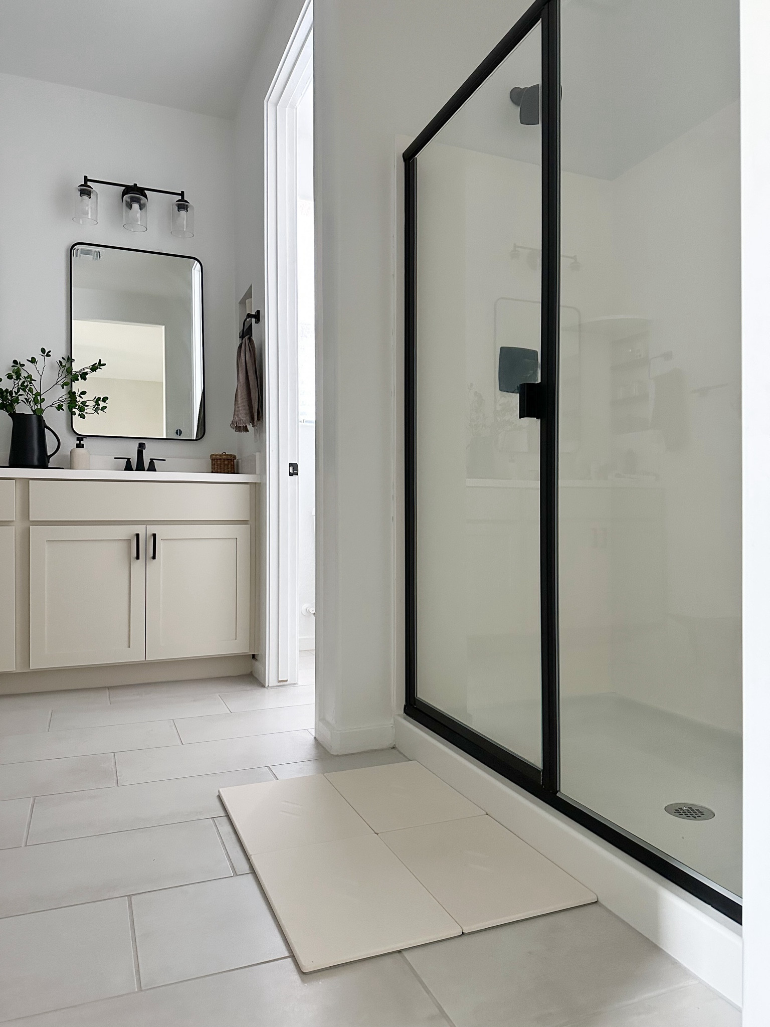 Love this stone bath mat! #bathroom #bathroomfinds 

#LTKHome
