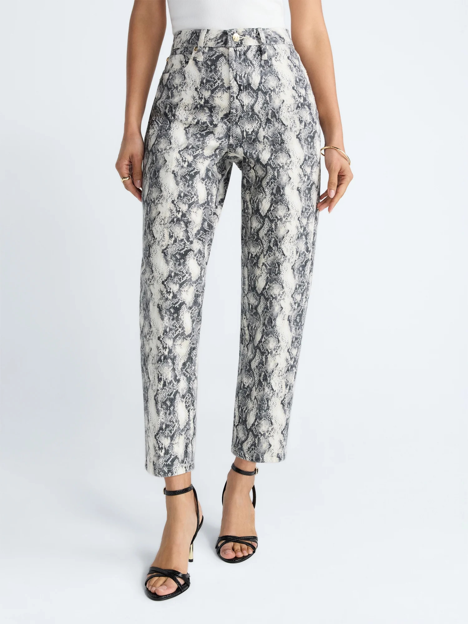 Devil Wears Prada Scoop Collection Women's and Women's Plus Crease Barrel Jeans, 26.5'' Inseam, S... | Walmart (US)