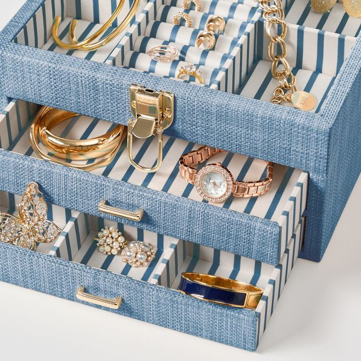 Because she deserves the best ✨ Discover curated Mother’s Day favorites from Mark & Graham—where style meets meaning in every detail.#MothersDaySpecial #MarkAndGraham #GiftIdeas #LuxuryLifestyle #PersonalizedGifts #MomFavorites #ElegantStyle #HomeAndFashion #GiftHerJoy #CustomLuxury #ChicLiving #MomInspo #StylishFinds #GiftGuide2026 #PremiumGifts #ThoughtfulLiving #ModernLuxury #MomFirst #CelebrateMom

#LTKSeasonal #LTKMothersDay #LTKmomlife