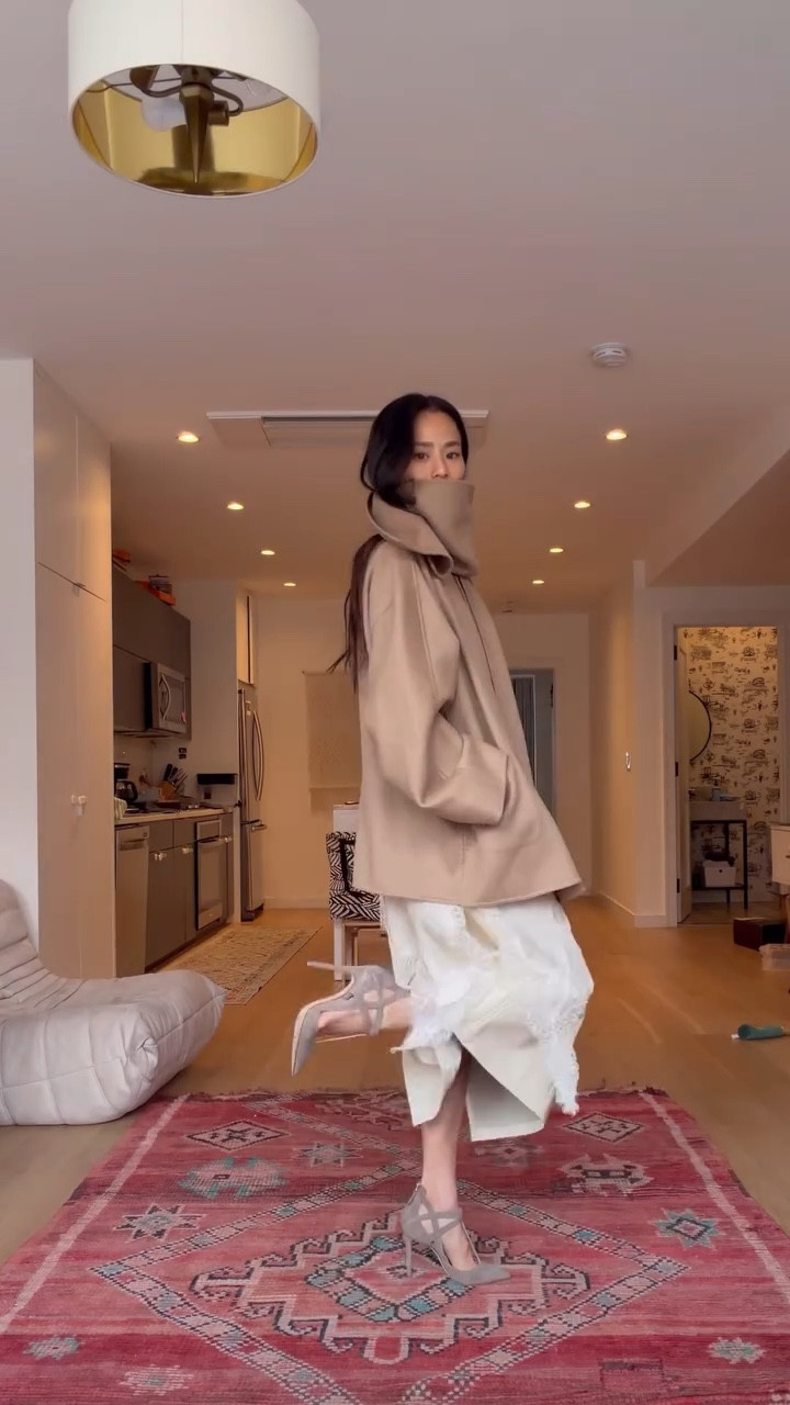 Wearing Alice & Olivia 🤍🎀 Also in Lily Silk! 



#LTKGiftGuide #LTKHoliday #LTKFindsUnder100