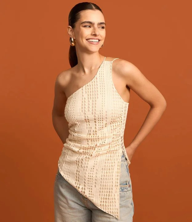 Blusa sem Manga com Textura Maquinetada e Fenda na Barra Branco - Lojas Renner | Renner (BR)