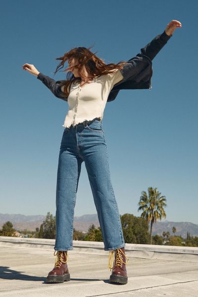 Levi's Ribcage High-Waisted Straight Leg Jean - Georgie - Blue 24 at Urban Outfitters | Urban Outfitters (US and RoW)