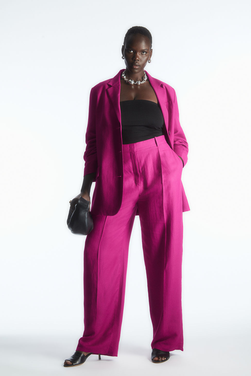 HOSE AUS LEINEN-MIX MIT WEITEM BEIN UND FALTEN | COS (EU)