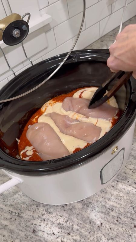 🥘 Crockpot Italian Chicken Pasta

Recipe:
Add 1 jar of pasta sauce, 1 jar of Alfredo sauce, & 3 chicken breasts to your crockpot. Season with salt, pepper, garlic powder, onion powder, & red pepper flakes. Mix it all together then cook on high for 3-4 hours or low 5-6 hours. One cooked, shred your chicken. Dump in a box of pasta (I use penne but feel free to use whatever pasta you like). You can also add a little water here if you need more liquid. Make sure pasta is completely covered and cook on low for another 30-45 mins until pasta is cooked. Add mozzarella on top, cover and let the cheese melt. Then it’s ready to eat! 🤤 

This recipe makes a TON & makes for great leftovers too!!!

❤️Be sure to save this recipe and let me know if you try it!!!



#cooking #crockpotmeal #easymeal #easydinner #crockpot #crockpotrecipe #familydinner #simplemeal #cookwithme #asmrcooking 


#LTKhome #LTKsalealert #LTKVideo