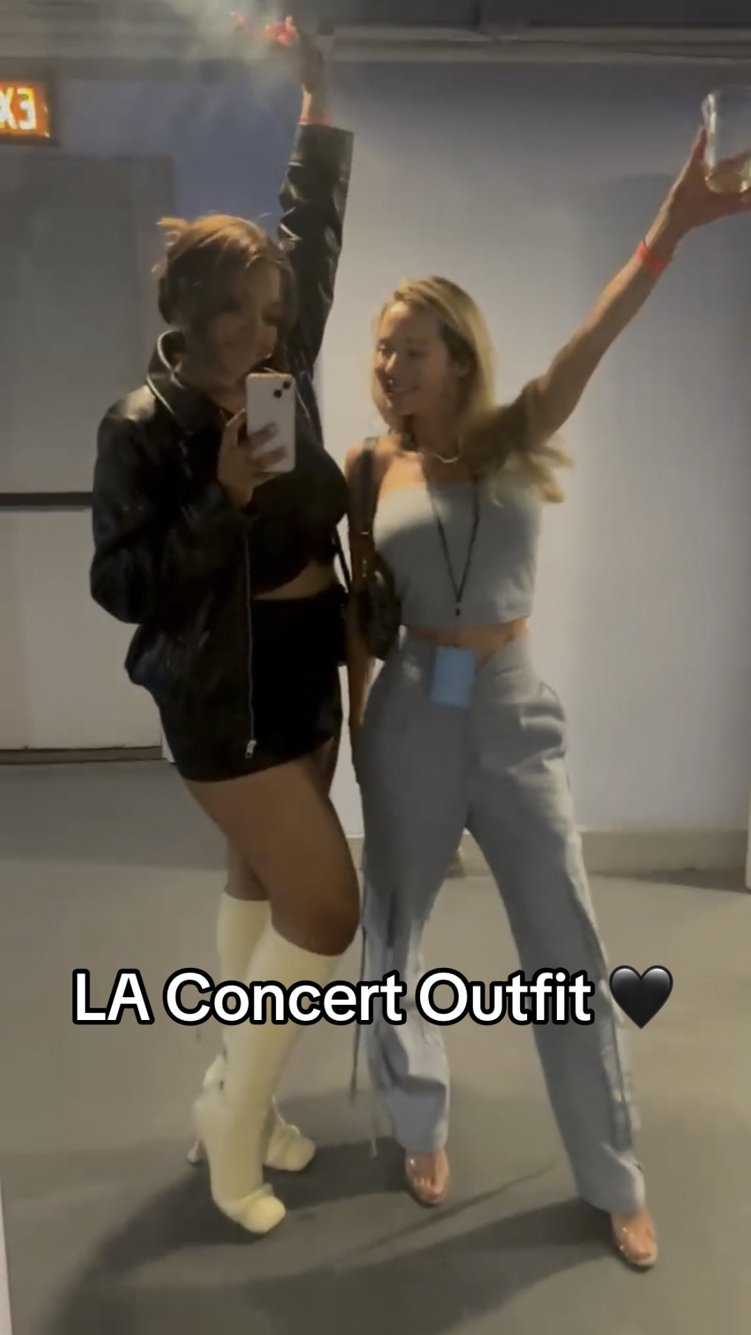 Concert Outfit 🎶 Blue two piece matching cargo pants set with denim Dior purse & clear heels 

Matching set is from Jluxlabel, this color is unavailable, but they do have the exact pants in a different color.  Similar styles posted ⬇️

#concert #concertoutfit #cargoset #cargopants #jluxlabel #laoutfit #lanight #nightoutoutfit
