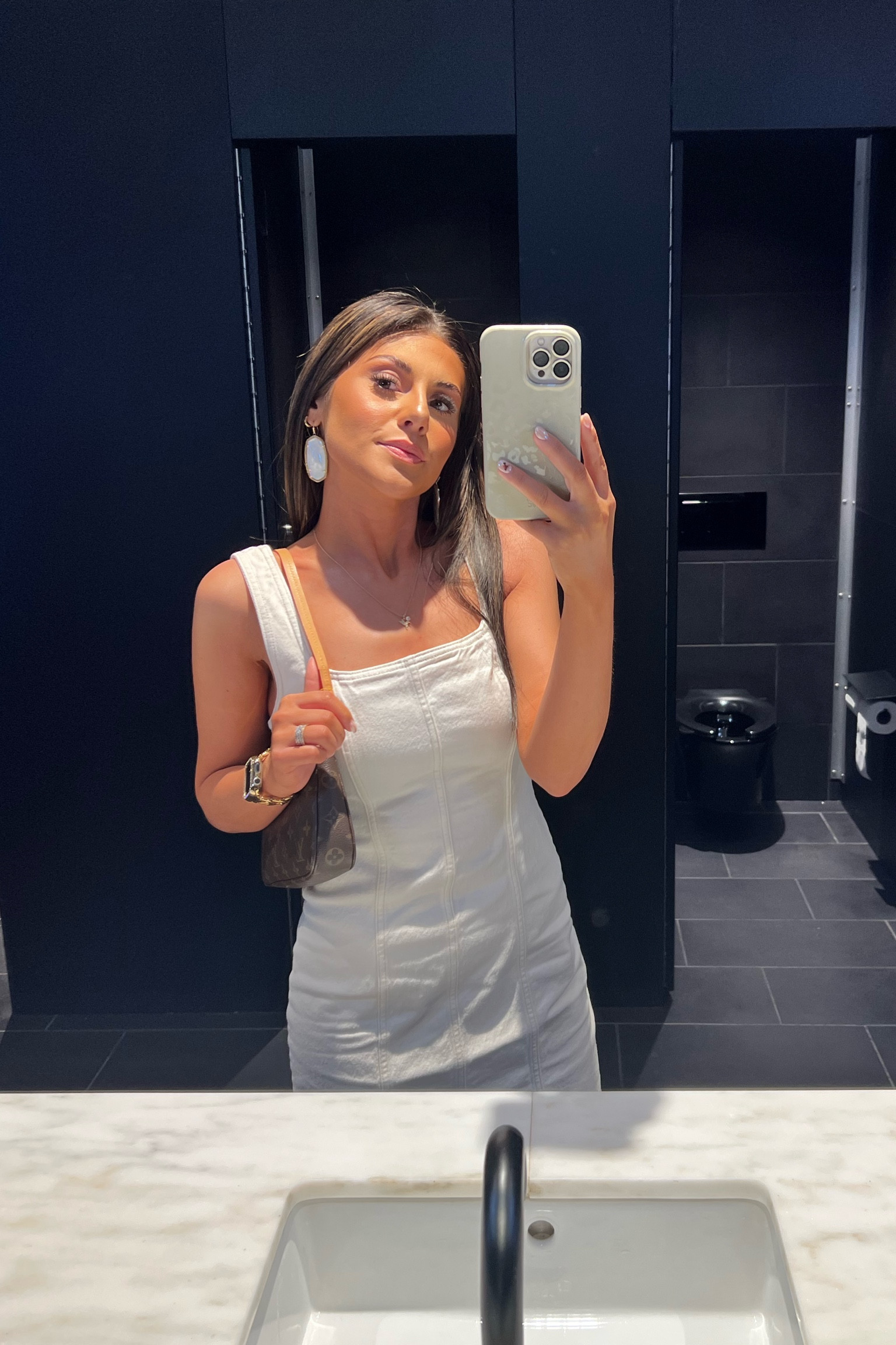 The only picture of my outfit from last night 😭🫶🏼

#LTKFindsUnder100 #LTKFindsUnder50 #LTKSeasonal