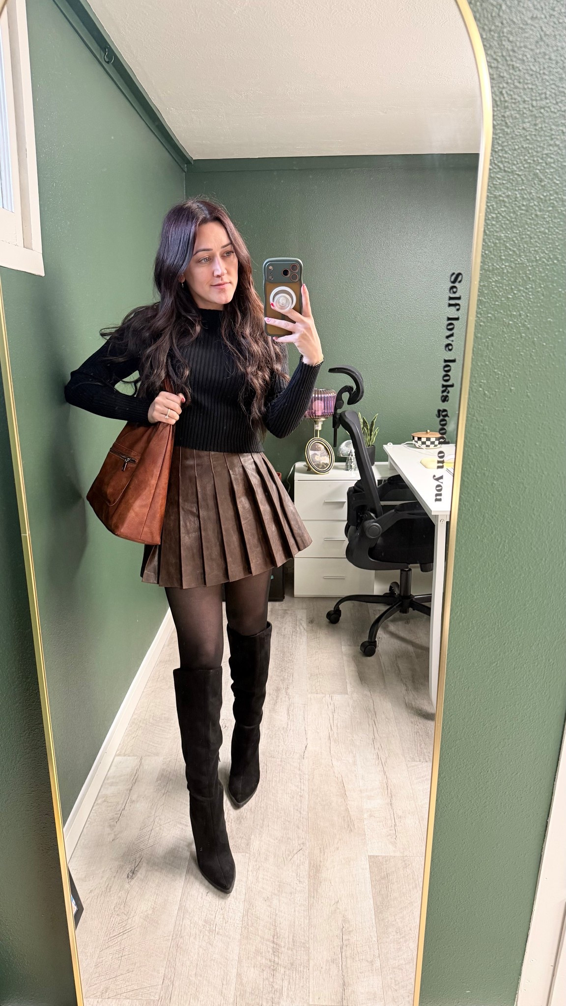 Black top, brown leather skirt, black tights and black heeled stiletto boots 


#LTKValentine #LTKgrwm #LTKWorkwear