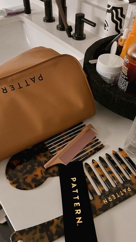 New Pattern Beauty hair tools, combs, clips and a interchangeable curling iron: 