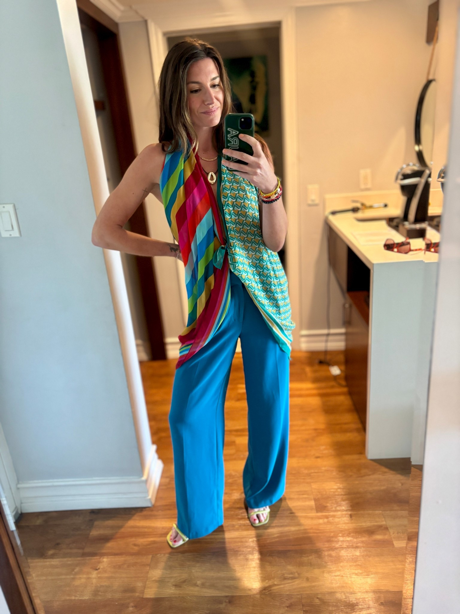 2 scarves, 1 top 🤩 🌈 

#LTKTall #LTKSeasonal #LTKootd