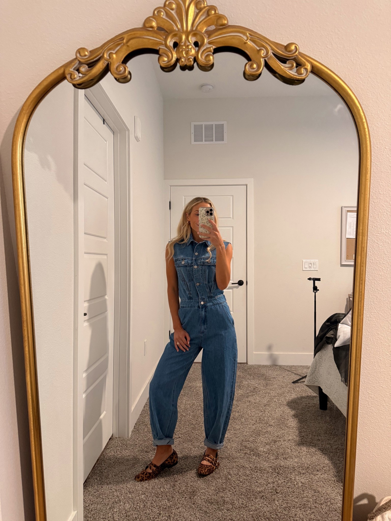 Vici Denim Jumpsuit @VICI 

30% off Code “ANSLEYSAVE30”

Vici, denim romper, petite fashion, jumpsuit, cute casual, farmers market, gameday fits 

#LTKWorkwear #LTKPetite #LTKootd